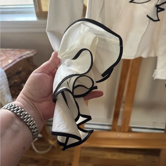 Anne Fontaine White and Black Ruffled Long Sleeve Blouse